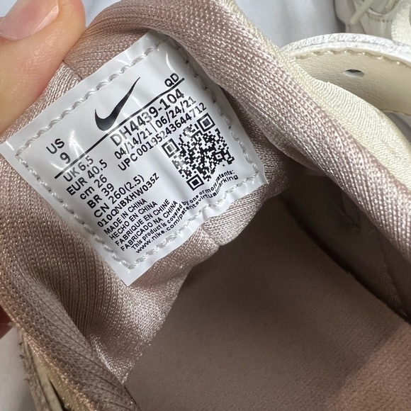 Nike Air Huarache 'Sail Fossil Stone’ Women’s Size 9 - Picture 8 of 9